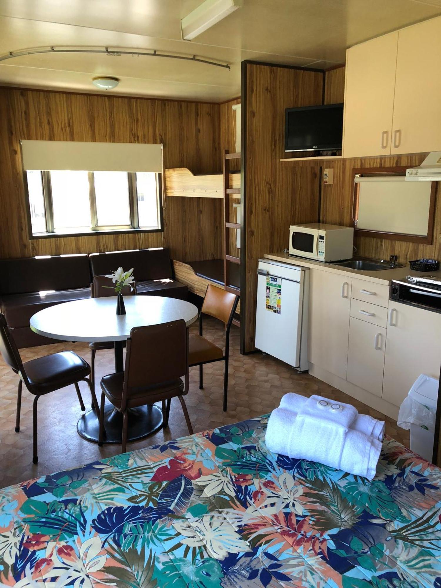 Pleasurelea Tourist Resort & Caravan Park ベイトマンズ・ベイ エクステリア 写真